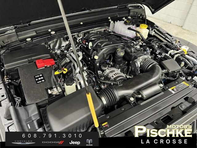 Photo of 2025 Granite Crystal Clearcoat Metallic Jeep Gladiator