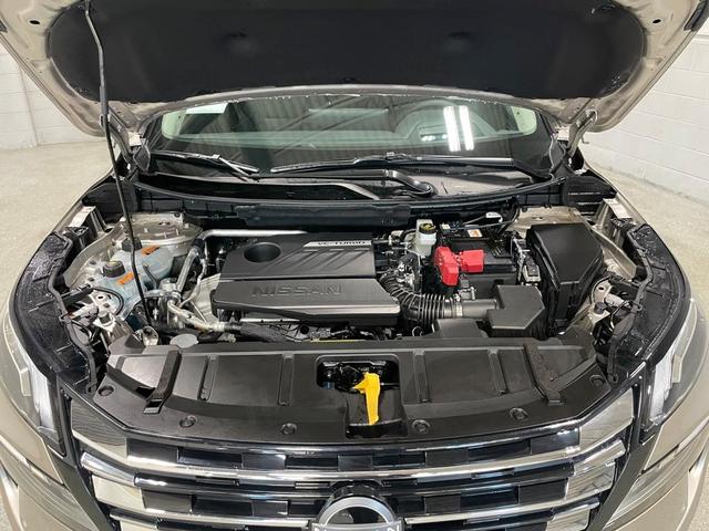 Photo of 2025 2t Chpn Blk Roo Nissan Rogue