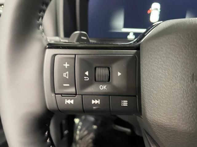 Photo of 2025 2t Chpn Blk Roo Nissan Rogue