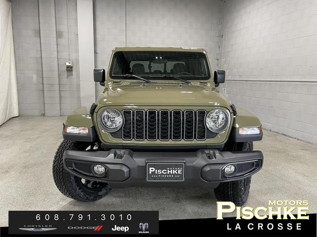 Photo of 2025 Nighthawk Black Jeep Gladiator