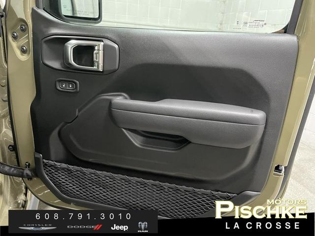 Photo of 2025 Nighthawk Black Jeep Gladiator