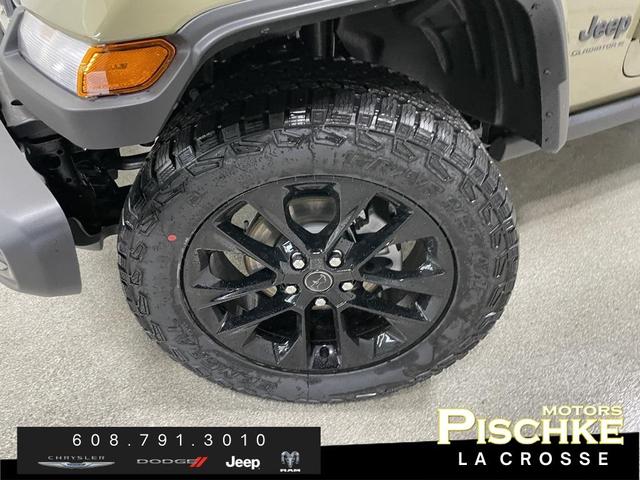 Photo of 2025 Nighthawk Black Jeep Gladiator
