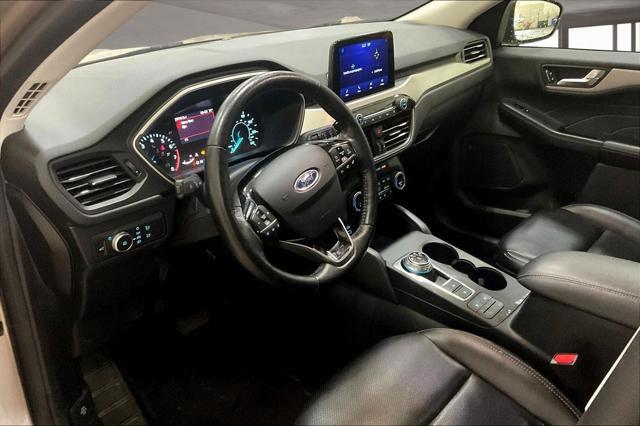 Photo of 2021 Desert Gold Metallic Ford Escape