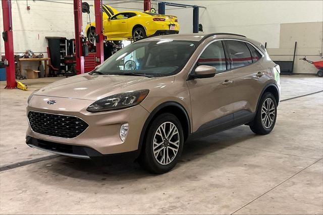 Photo of 2021 Desert Gold Metallic Ford Escape