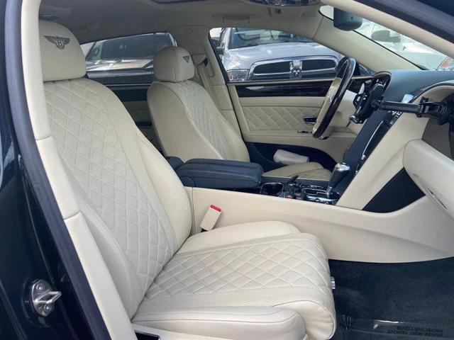 Photo of 2017 Dark Sapphire Metallic Bentley Flying Spur