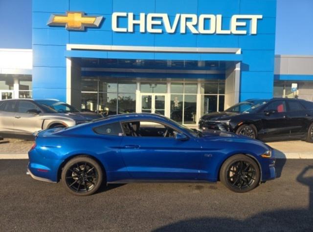 Photo of 2018 Lightning Blue Ford Mustang