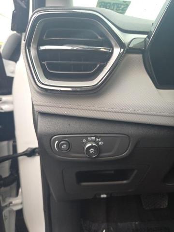 Photo of 2025 Summit White Chevrolet Trailblazer