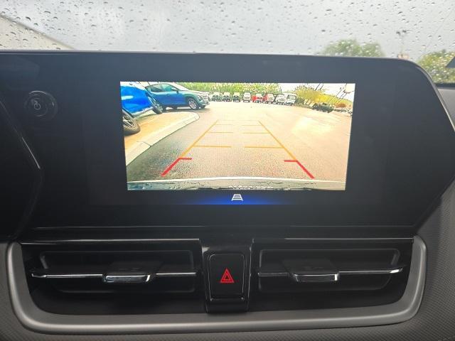Photo of 2025 Summit White Chevrolet Trailblazer