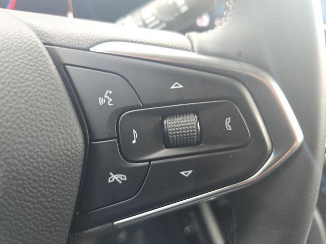 Photo of 2025 Summit White Chevrolet Trailblazer