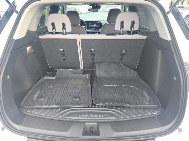 Photo of 2025 Summit White Chevrolet Trailblazer