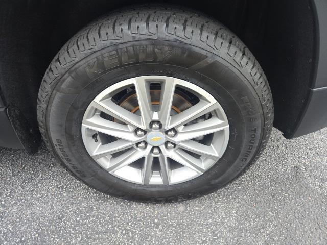 Photo of 2023 Mosaic Black Metallic Chevrolet Traverse