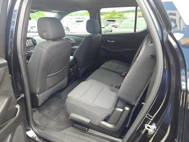 Photo of 2023 Mosaic Black Metallic Chevrolet Traverse