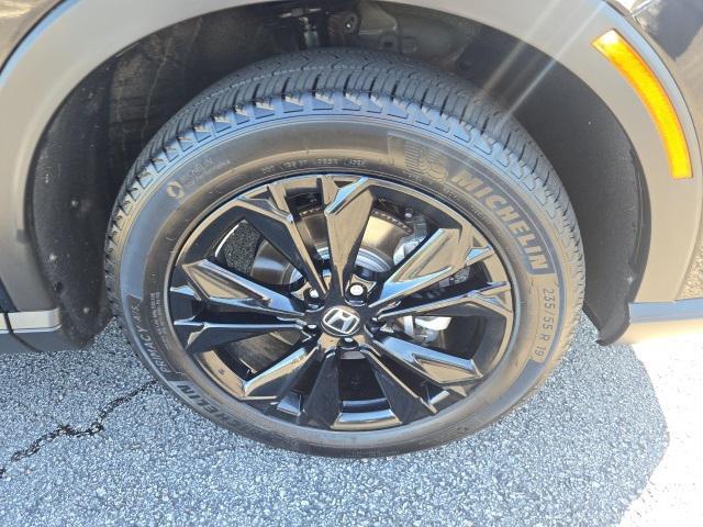 Photo of 2024 Black Honda CR-V Hybrid