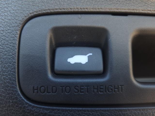 Photo of 2024 Black Honda CR-V Hybrid