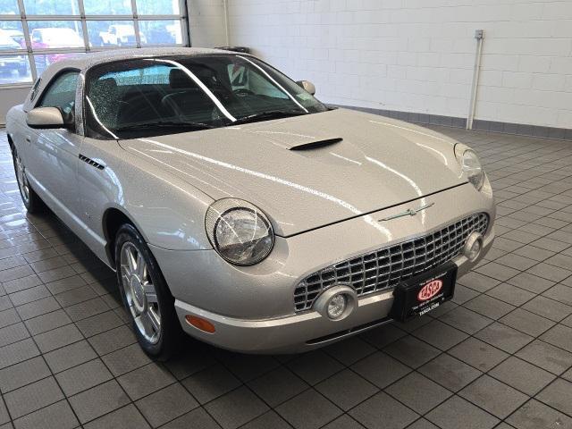 2004 Ford Thunderbird