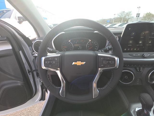 Photo of 2025 Iridescent Pearl Tricoat Chevrolet Blazer