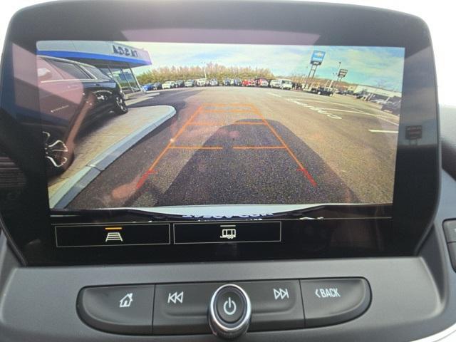 Photo of 2025 Iridescent Pearl Tricoat Chevrolet Blazer