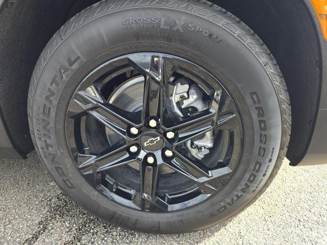 Photo of 2025 Iridescent Pearl Tricoat Chevrolet Blazer