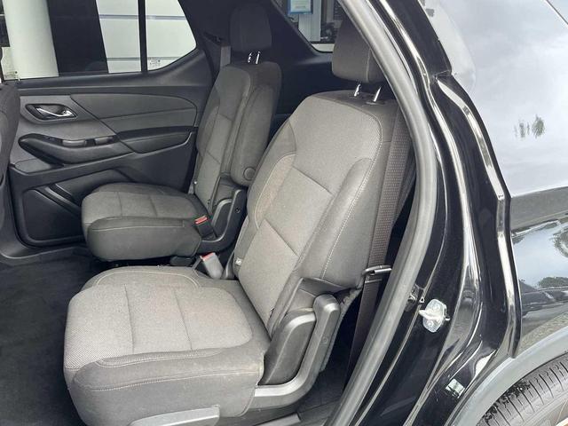 Photo of 2022 Mosaic Black Metallic Chevrolet Traverse