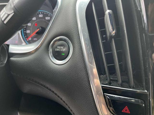 Photo of 2022 Mosaic Black Metallic Chevrolet Traverse