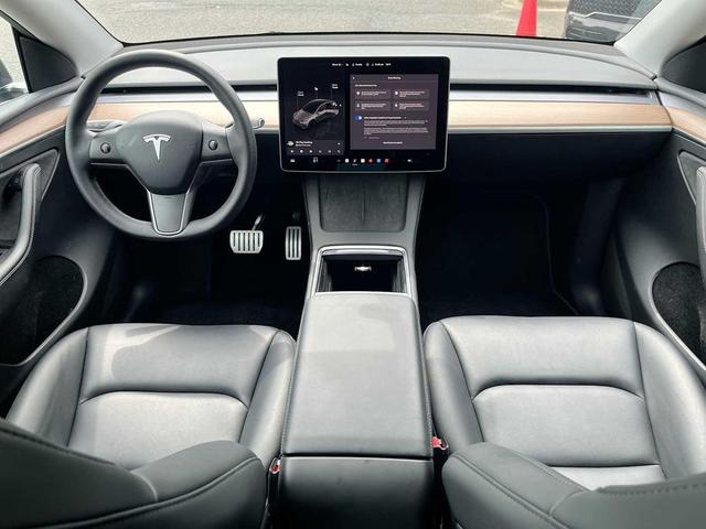 Photo of 2023 Midnight Silver Metallic Tesla Model Y