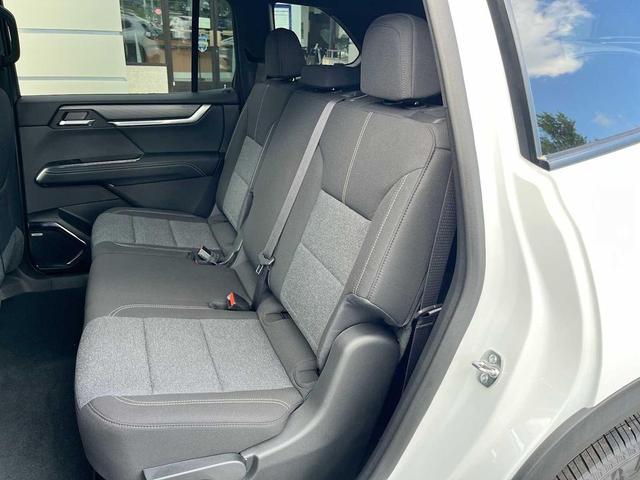 Photo of 2025 Summit White GMC Acadia