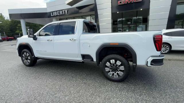 Photo of 2025 Summit White GMC Sierra 2500