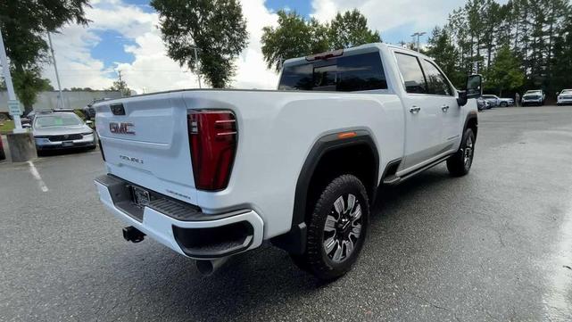 Photo of 2025 Summit White GMC Sierra 2500