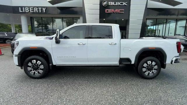Photo of 2025 Summit White GMC Sierra 2500