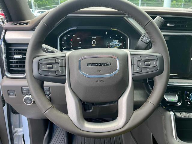 Photo of 2025 Summit White GMC Sierra 2500