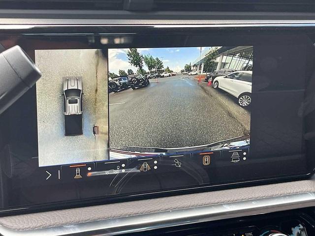 Photo of 2025 Summit White GMC Sierra 2500