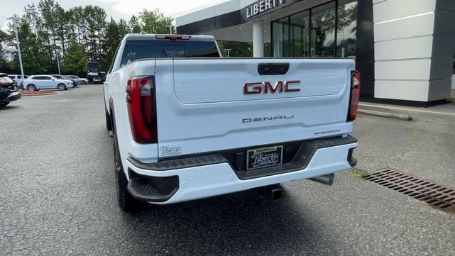 Photo of 2025 Summit White GMC Sierra 2500
