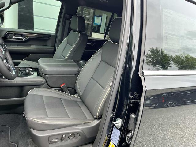Photo of 2025 Onyx Black GMC Yukon