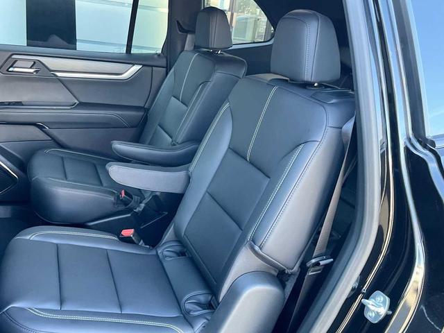 Photo of 2025 Ebony Twilight Metallic GMC Acadia