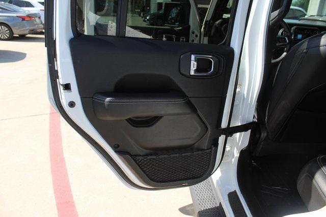 Photo of 2021 Bright White Clearcoat Jeep Wrangler Unlimited