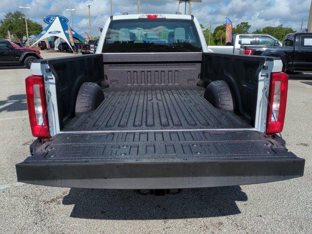 Photo of 2026 Oxford White Ford F-350