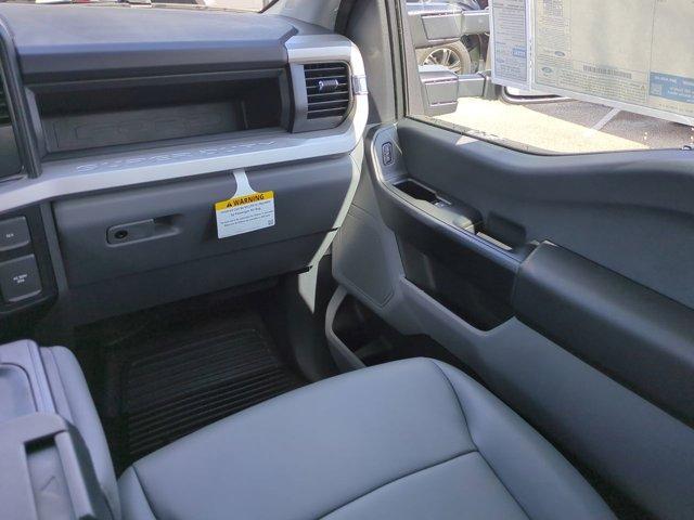 Photo of 2026 Oxford White Ford F-350