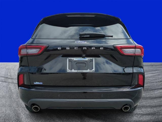 Photo of 2024 Agate Black Metallic Ford Escape