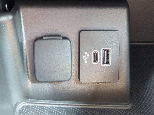 Photo of 2025 Star White Ford Explorer