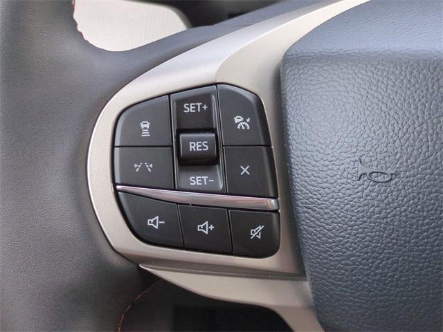 Photo of 2025 Star White Ford Explorer