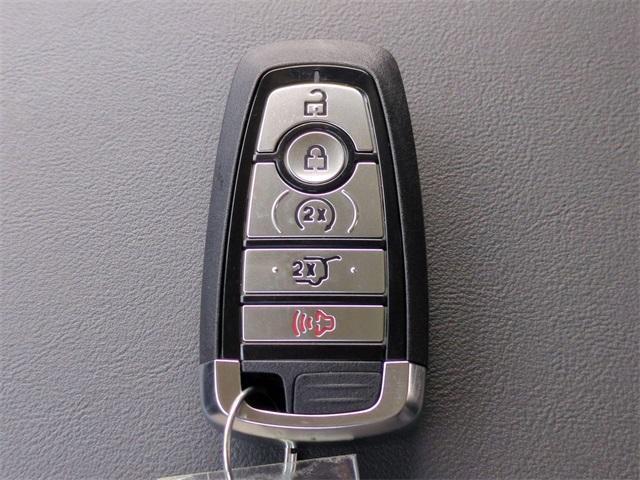 Photo of 2025 Star White Ford Explorer