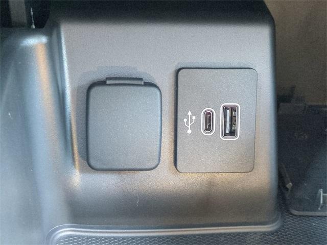Photo of 2025 Star White Ford Explorer