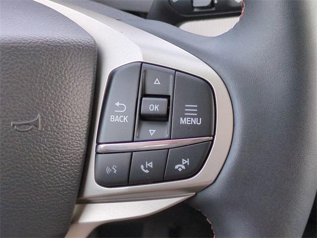 Photo of 2025 Star White Ford Explorer