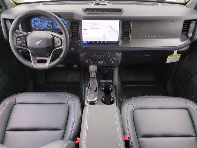 Photo of 2025 Oxford White Ford Bronco