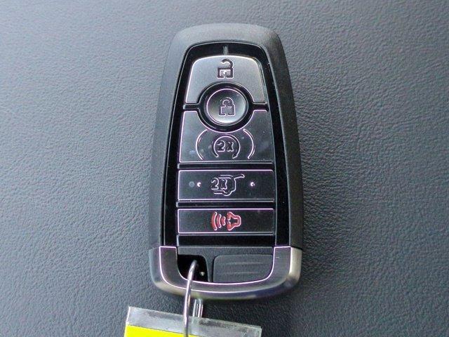 Photo of 2025 White Ford Explorer