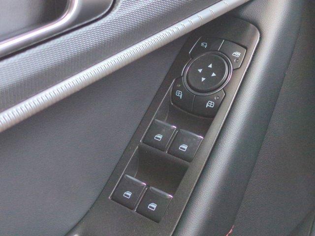Photo of 2025 White Ford Explorer
