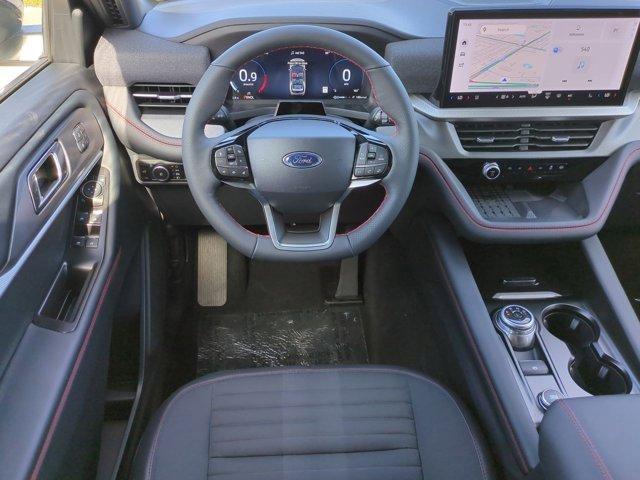 Photo of 2025 White Ford Explorer