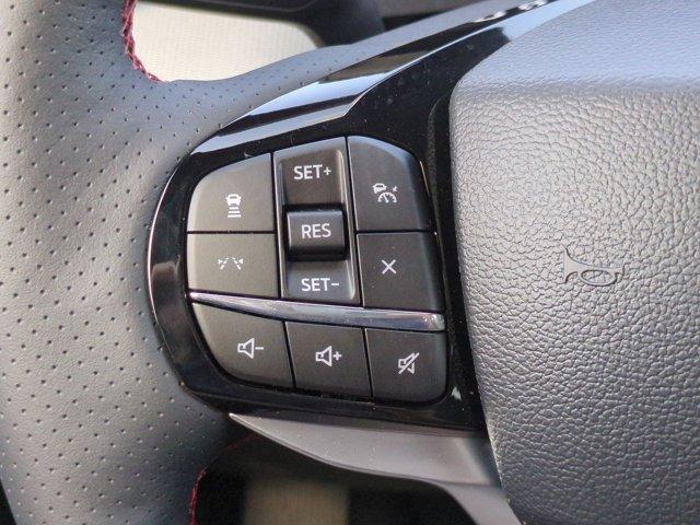 Photo of 2025 White Ford Explorer