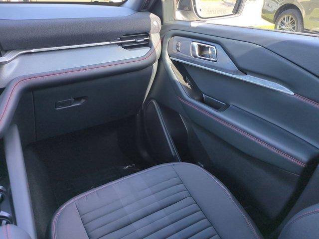 Photo of 2025 White Ford Explorer