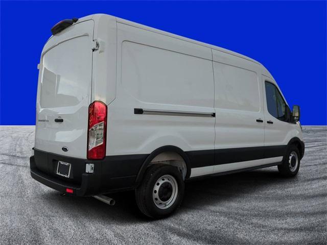 Photo of 2025 Oxford White Ford Transit-250